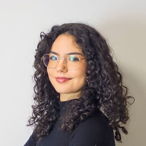 Sara Bellarabi — Profesora de árabe marroquí y estándar